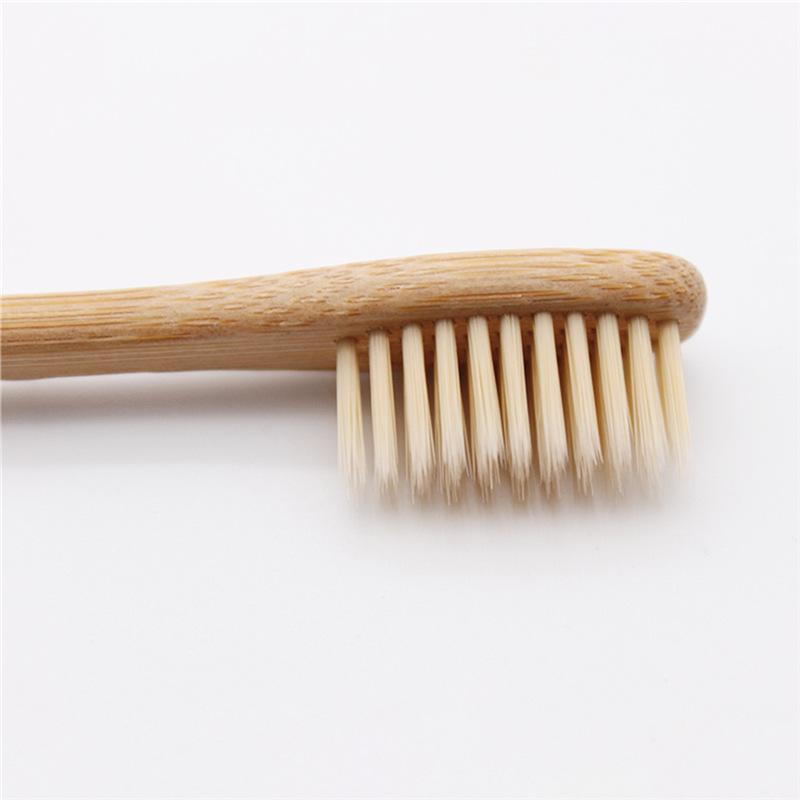 動(dòng)物毛,尼龍,PP材質(zhì)做成的毛刷,哪種材質(zhì)更好?